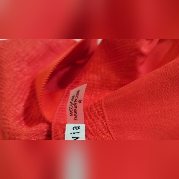 ALICE& + OLIVIA Cynthia Tie Shoulder Midi Dress - Picture 9 of 12